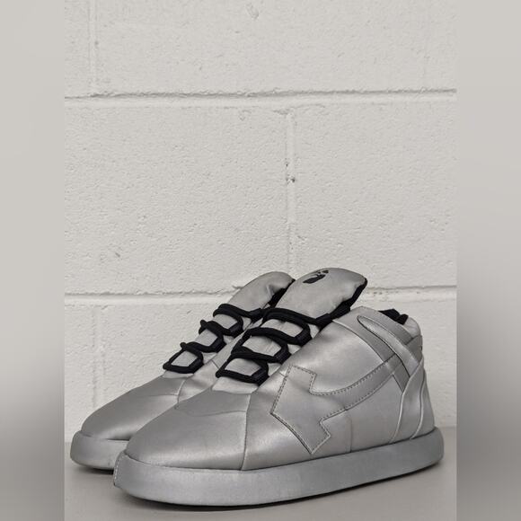 OFF-WHITE Bump Sneaker In Silver/ Black sz38 Home Slipper Shoe - Picture 1 of 7